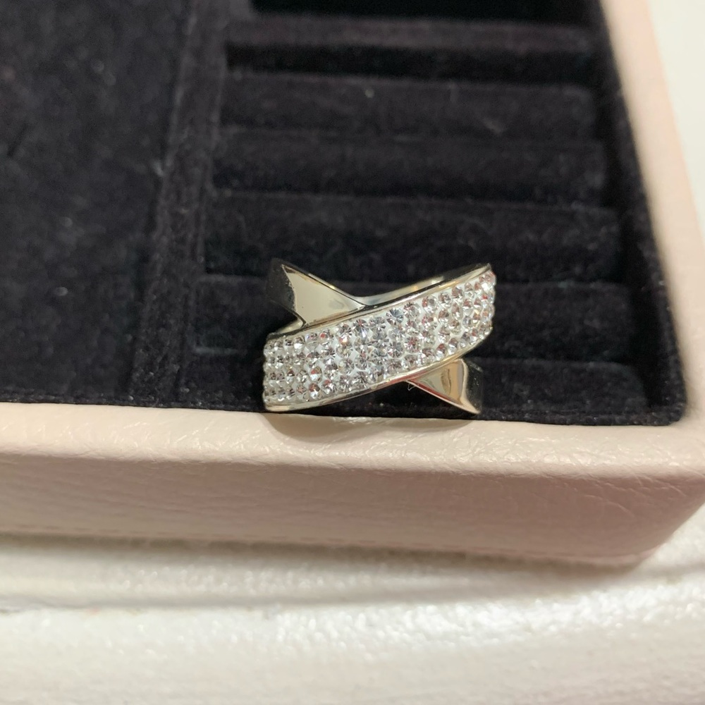 {Ring}